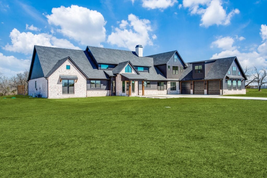 Front exterior of an Edge Crew custom home